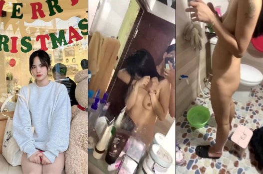 Bất ngờ mở cửa vào tắm cùng cô bạn thân